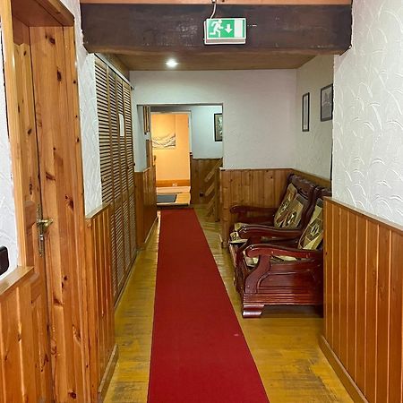 Hotel Altes Faehrhaus Duisburg Bagian luar foto