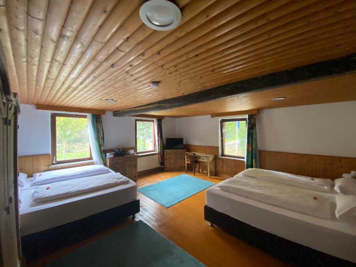 Hotel Altes Faehrhaus Duisburg Bagian luar foto